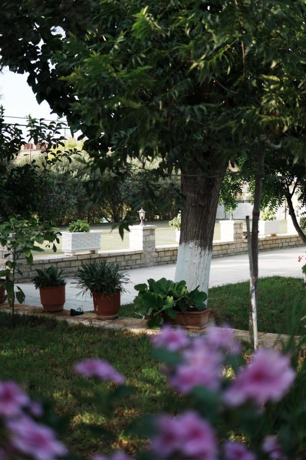Gardenia Rooms Sarandë Exteriör bild